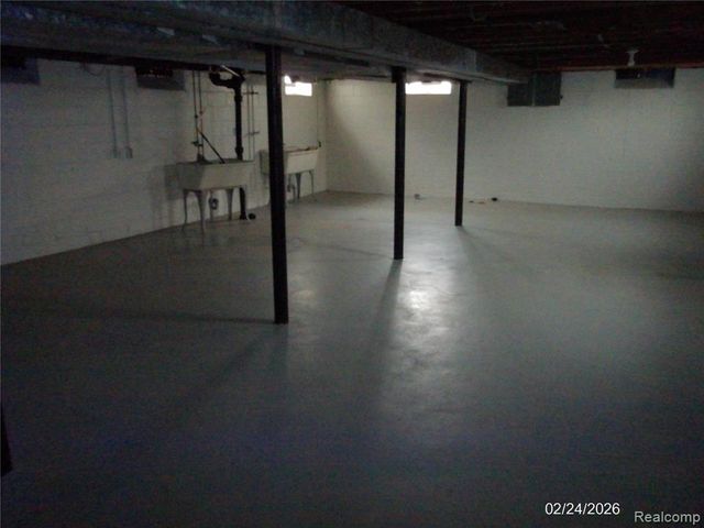 406 W Golden, Highland Park, MI 48203