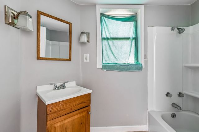 408 W 12th St, Columbia, TN 38401