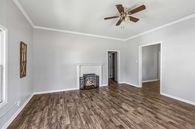 408 W 12th St, Columbia, TN 38401