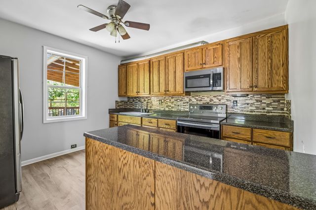 408 W 12th St, Columbia, TN 38401