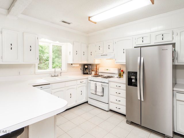 1805 Travis Lane, Burlington, NC 27217