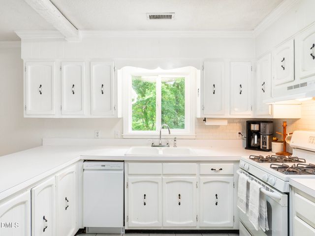 1805 Travis Lane, Burlington, NC 27217