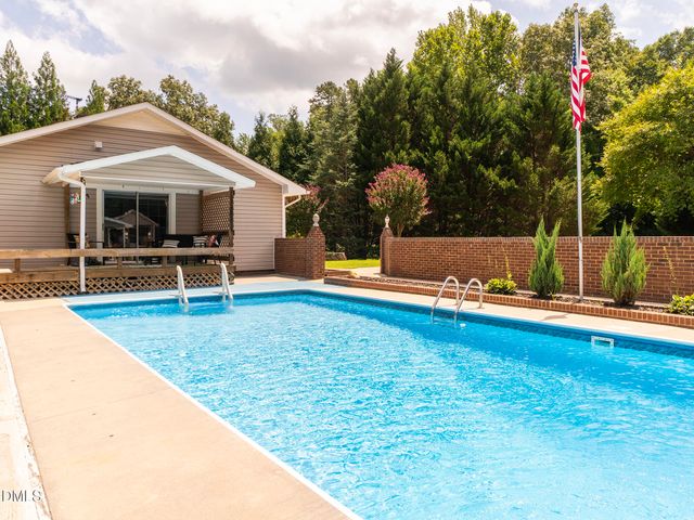 1805 Travis Lane, Burlington, NC 27217