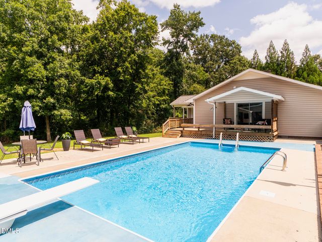 1805 Travis Lane, Burlington, NC 27217