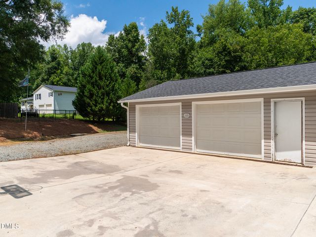 1805 Travis Lane, Burlington, NC 27217