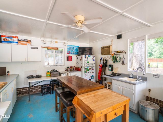 1805 Travis Lane, Burlington, NC 27217