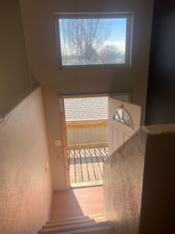 35 4th Ave, Dickinson, ND 58601