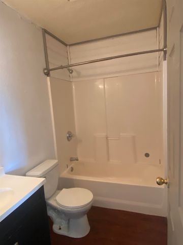 35 4th Ave, Dickinson, ND 58601