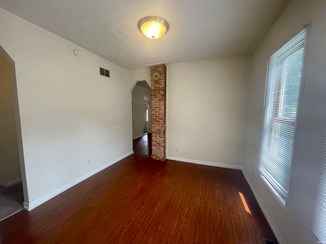 200 E 2nd Street, Bloomington, IN 47401