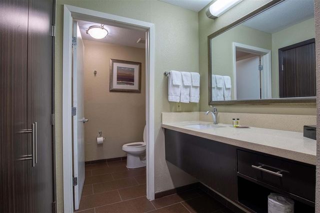 18828 Tx249 307, Houston, TX 77070