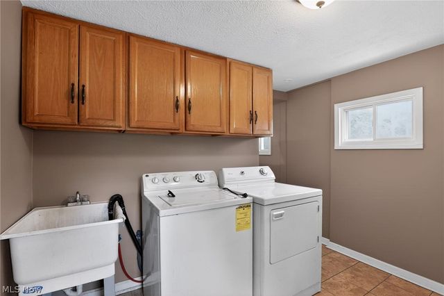 12501 Station Road, Columbia Station, OH 44028