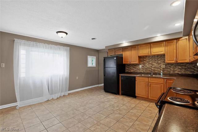 12501 Station Road, Columbia Station, OH 44028