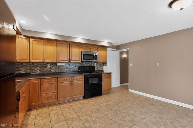 12501 Station Road, Columbia Station, OH 44028