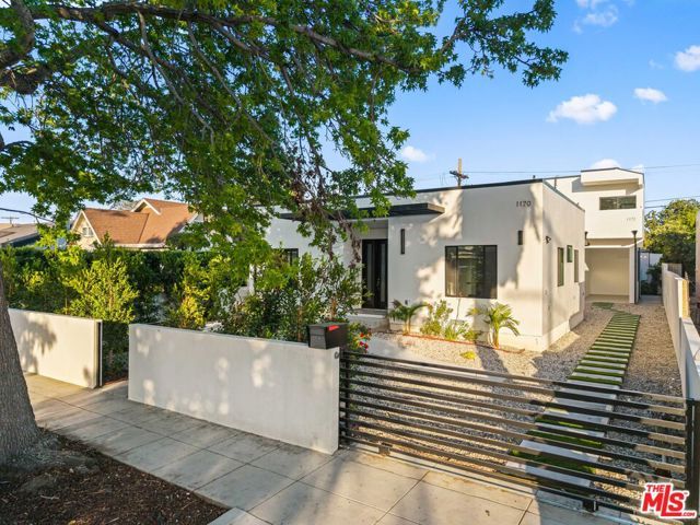 1170 S Lucerne Boulevard, Los Angeles, CA 90019