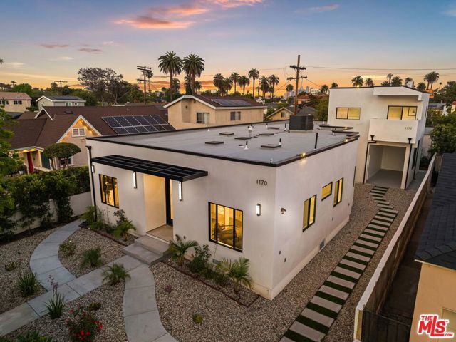 1170 S Lucerne Boulevard, Los Angeles, CA 90019