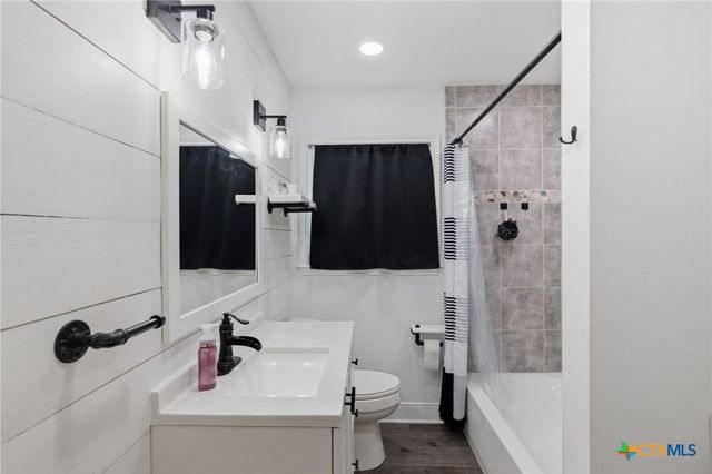 3309 Avondale Street, Victoria, TX 77901