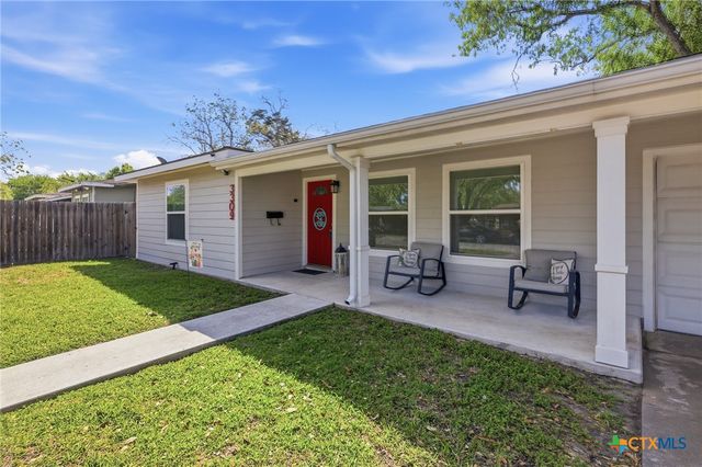 3309 Avondale Street, Victoria, TX 77901