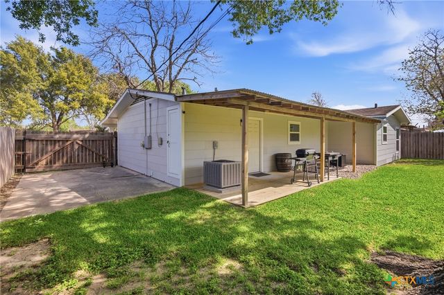 3309 Avondale Street, Victoria, TX 77901