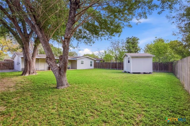 3309 Avondale Street, Victoria, TX 77901