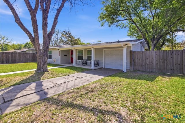 3309 Avondale Street, Victoria, TX 77901