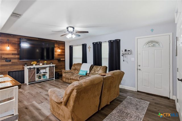 3309 Avondale Street, Victoria, TX 77901