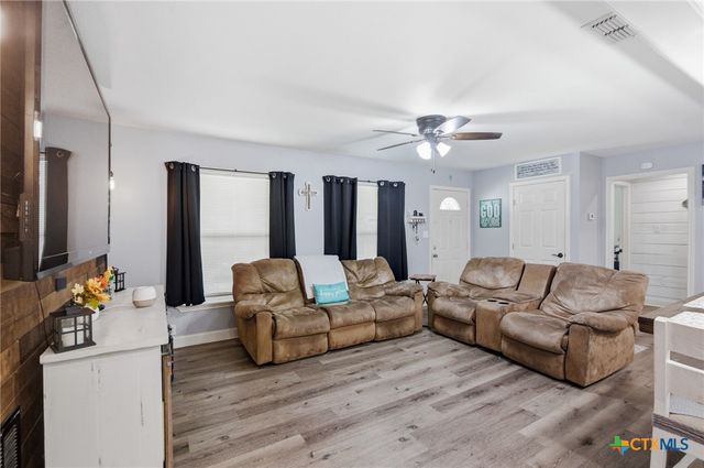 3309 Avondale Street, Victoria, TX 77901