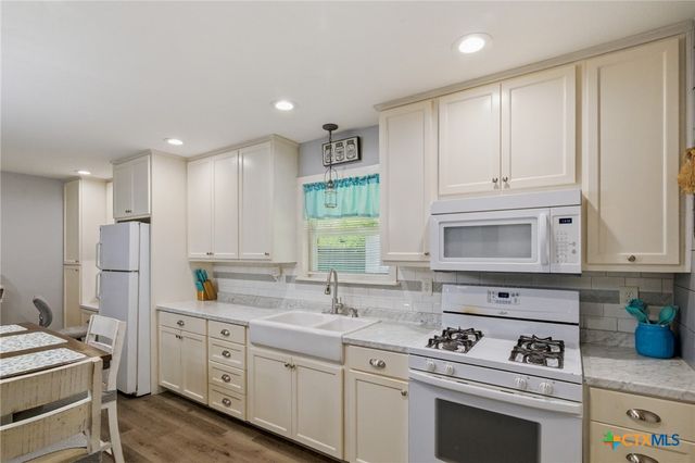 3309 Avondale Street, Victoria, TX 77901