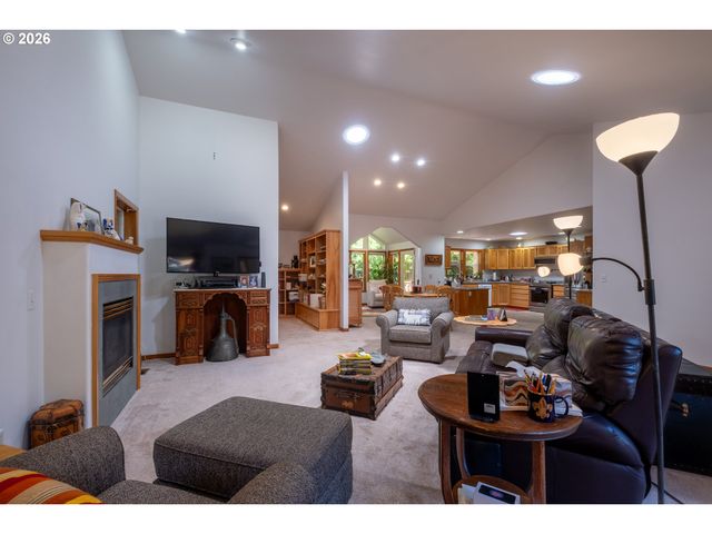 95 Sw Cormorant, Depoe Bay, OR 97341