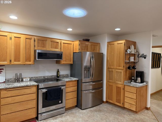 95 Sw Cormorant, Depoe Bay, OR 97341