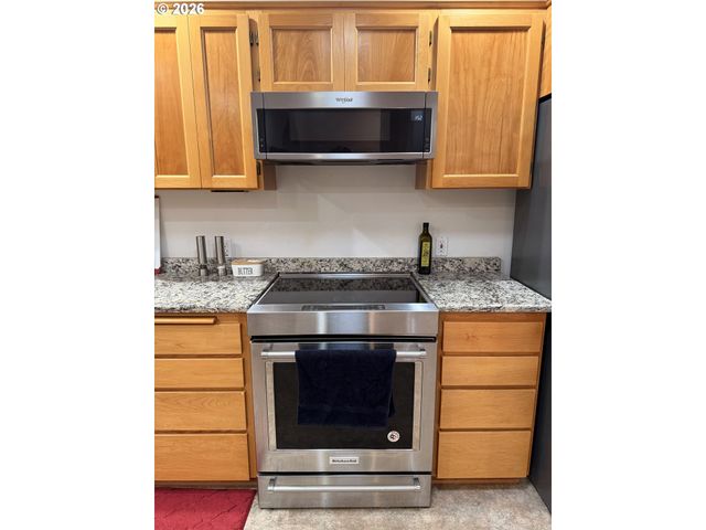 95 Sw Cormorant, Depoe Bay, OR 97341