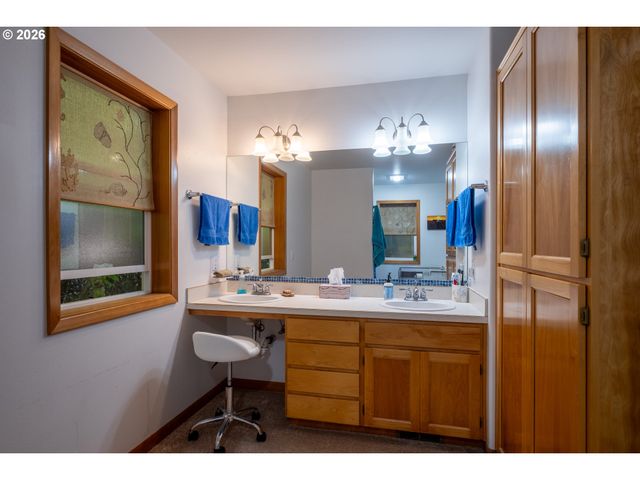 95 Sw Cormorant, Depoe Bay, OR 97341