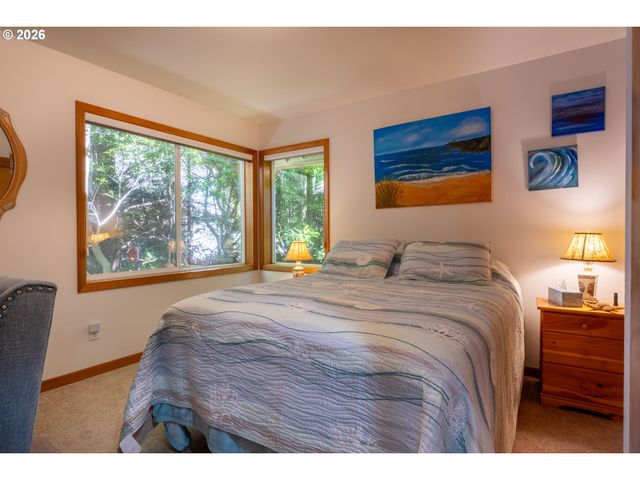 95 Sw Cormorant, Depoe Bay, OR 97341