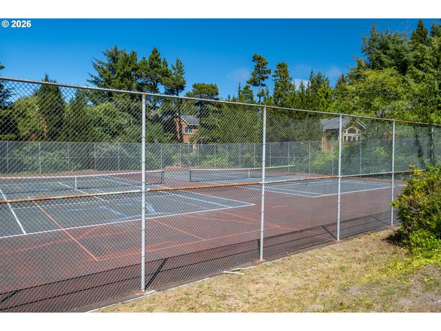 95 Sw Cormorant, Depoe Bay, OR 97341