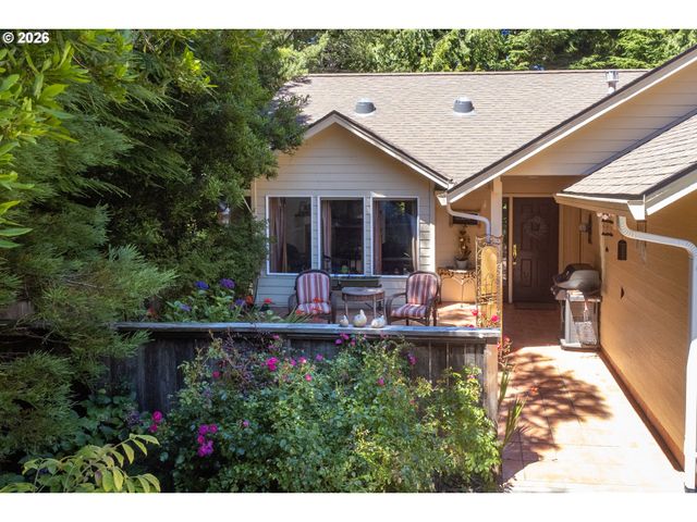 95 Sw Cormorant, Depoe Bay, OR 97341