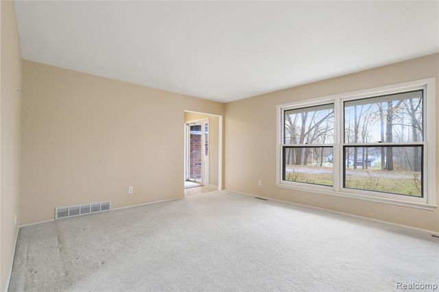 14408 Mccaslin Lake Road, Linden, MI 48451