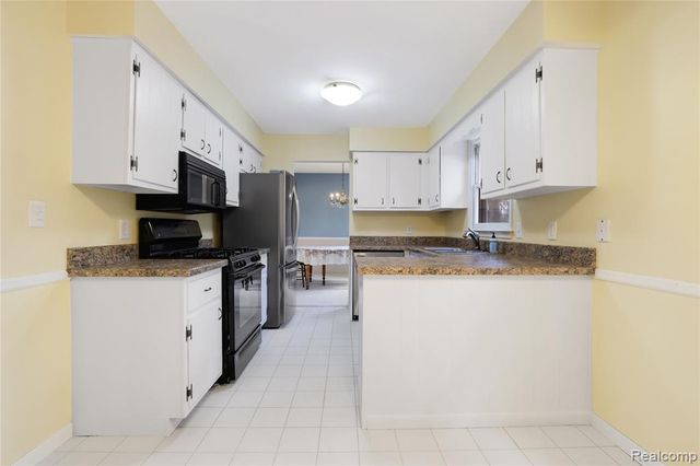 14408 Mccaslin Lake Road, Linden, MI 48451