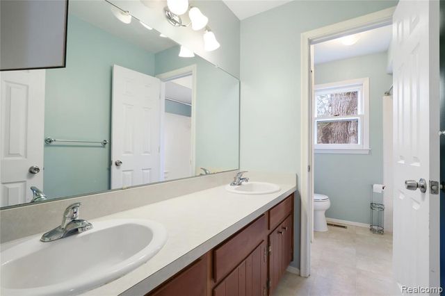 14408 Mccaslin Lake Road, Linden, MI 48451