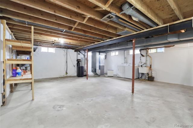 14408 Mccaslin Lake Road, Linden, MI 48451