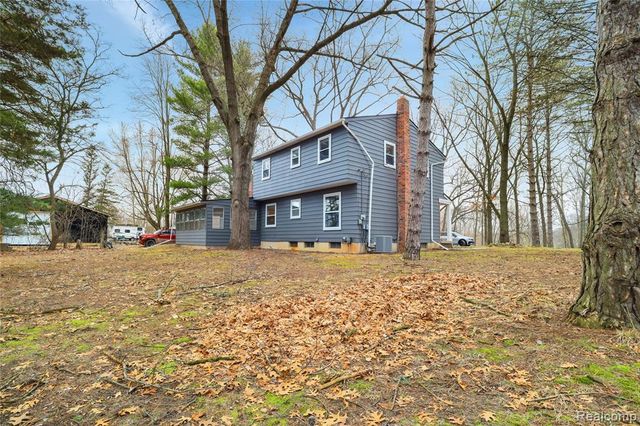 14408 Mccaslin Lake Road, Linden, MI 48451