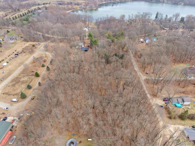 14408 Mccaslin Lake Road, Linden, MI 48451