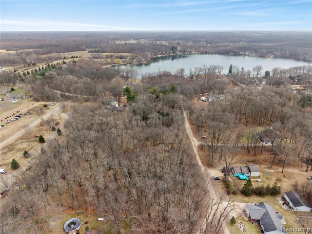 14408 Mccaslin Lake Road, Linden, MI 48451