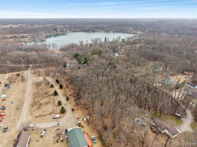 14408 Mccaslin Lake Road, Linden, MI 48451