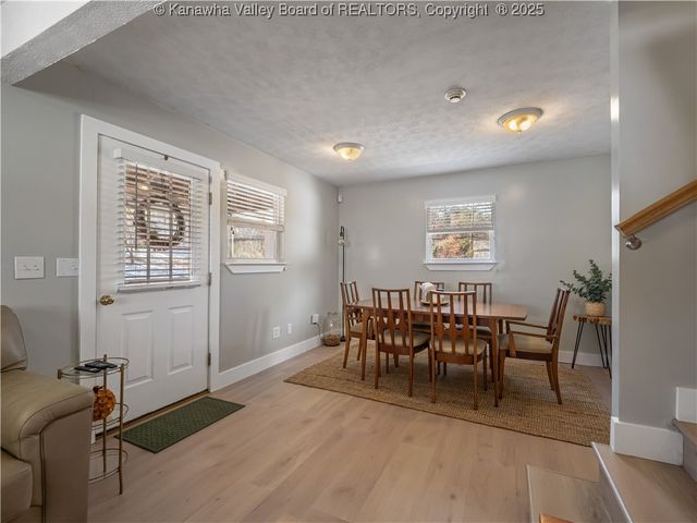 612 Rocky Step Drive, Scott Depot, WV 25560