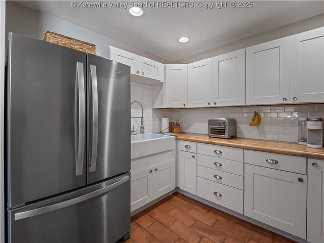 612 Rocky Step Drive, Scott Depot, WV 25560