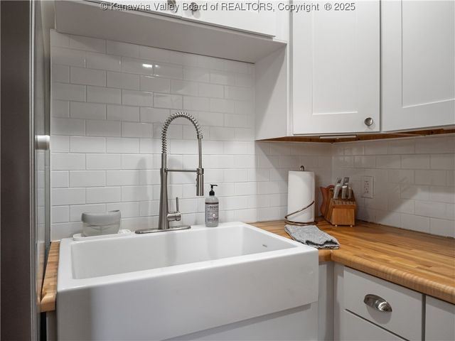 612 Rocky Step Drive, Scott Depot, WV 25560