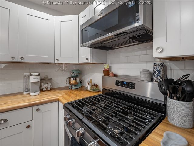 612 Rocky Step Drive, Scott Depot, WV 25560