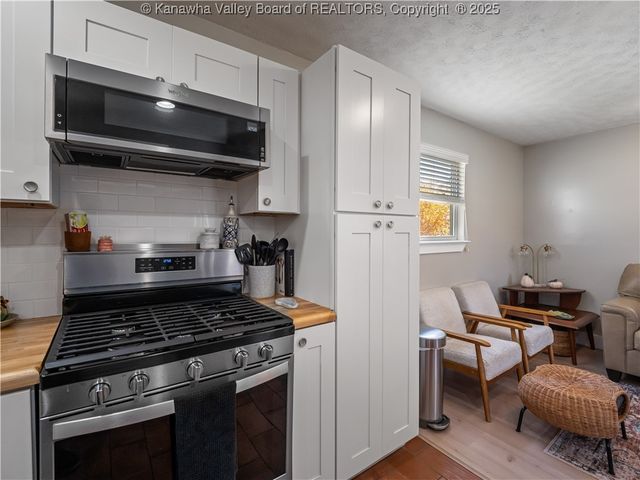 612 Rocky Step Drive, Scott Depot, WV 25560