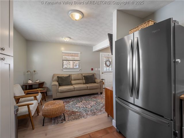 612 Rocky Step Drive, Scott Depot, WV 25560