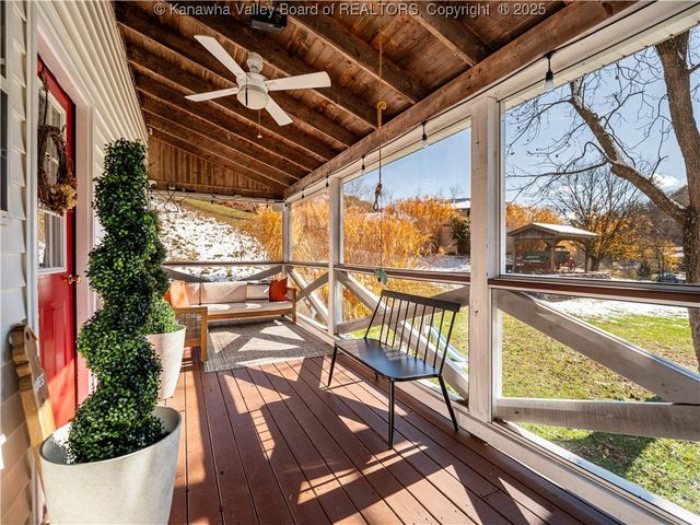 612 Rocky Step Drive, Scott Depot, WV 25560