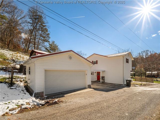 612 Rocky Step Drive, Scott Depot, WV 25560